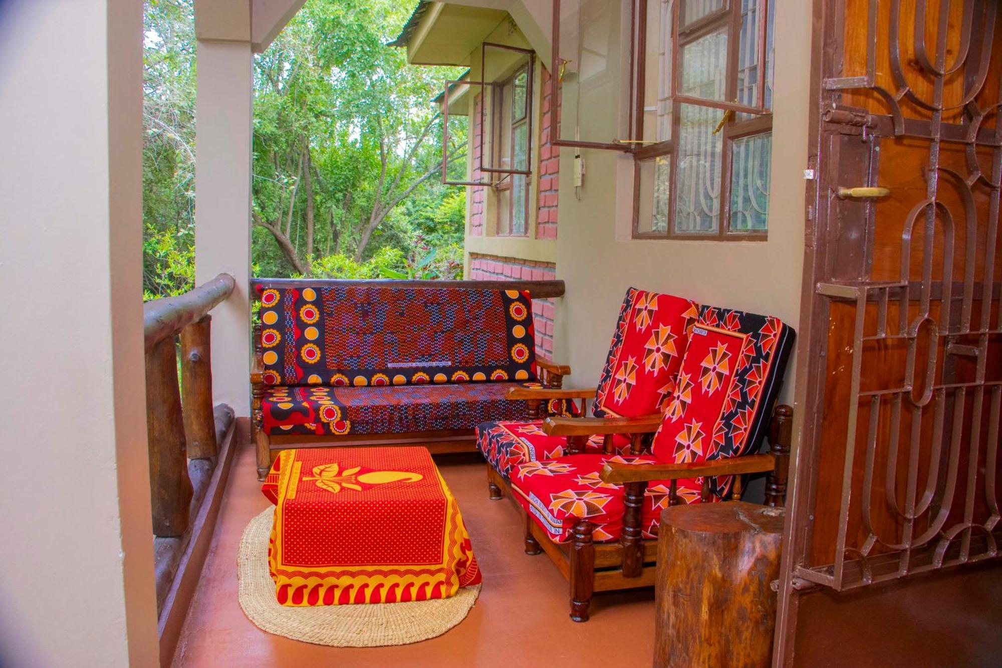 Shamba Hostel Usa River Ngoại thất bức ảnh