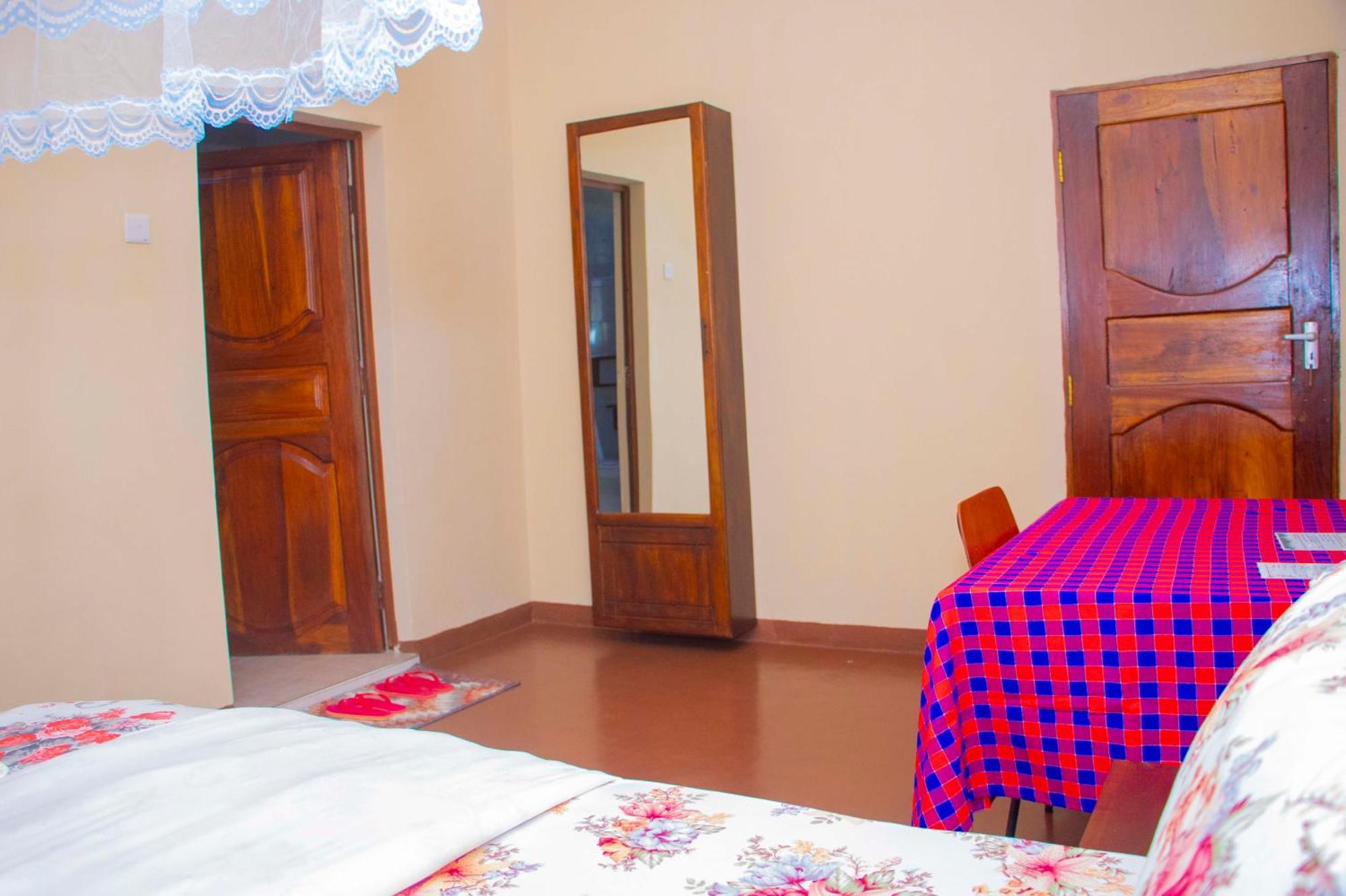 Shamba Hostel Usa River Ngoại thất bức ảnh
